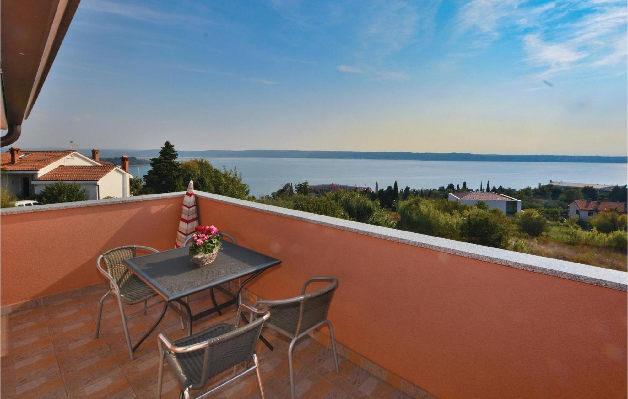 2 Bedroom Amazing Apartment In Portorož Zewnętrze zdjęcie